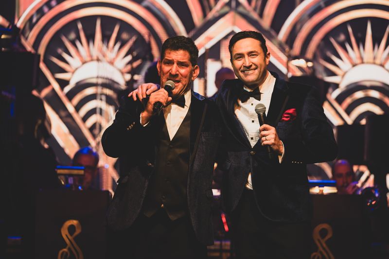 Two mics, one big band